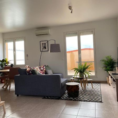 Appartement 2 Pieces De 44M² En Centre Ville Маньї-ле-Амо Екстер'єр фото